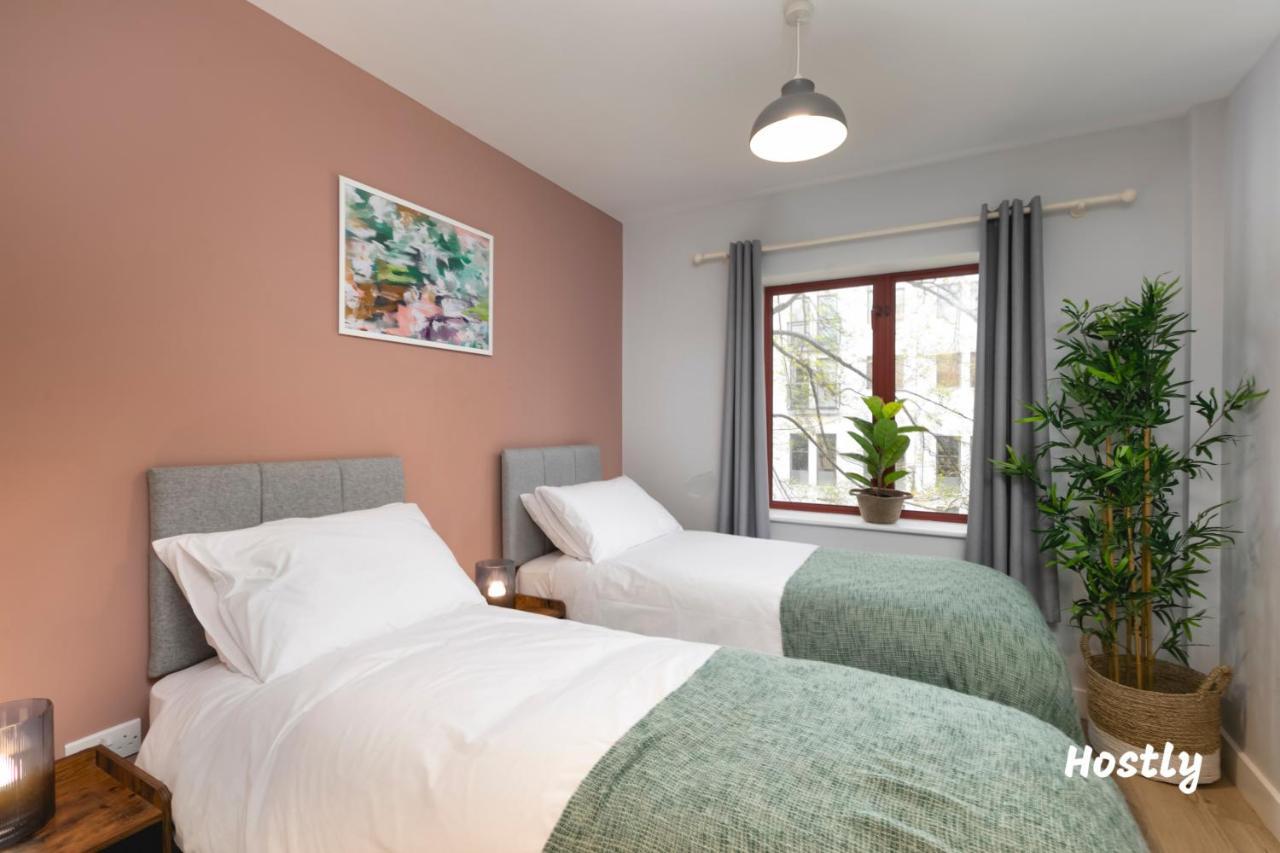 Wesley Gate Apartments - By Hostly Reading Exterior foto